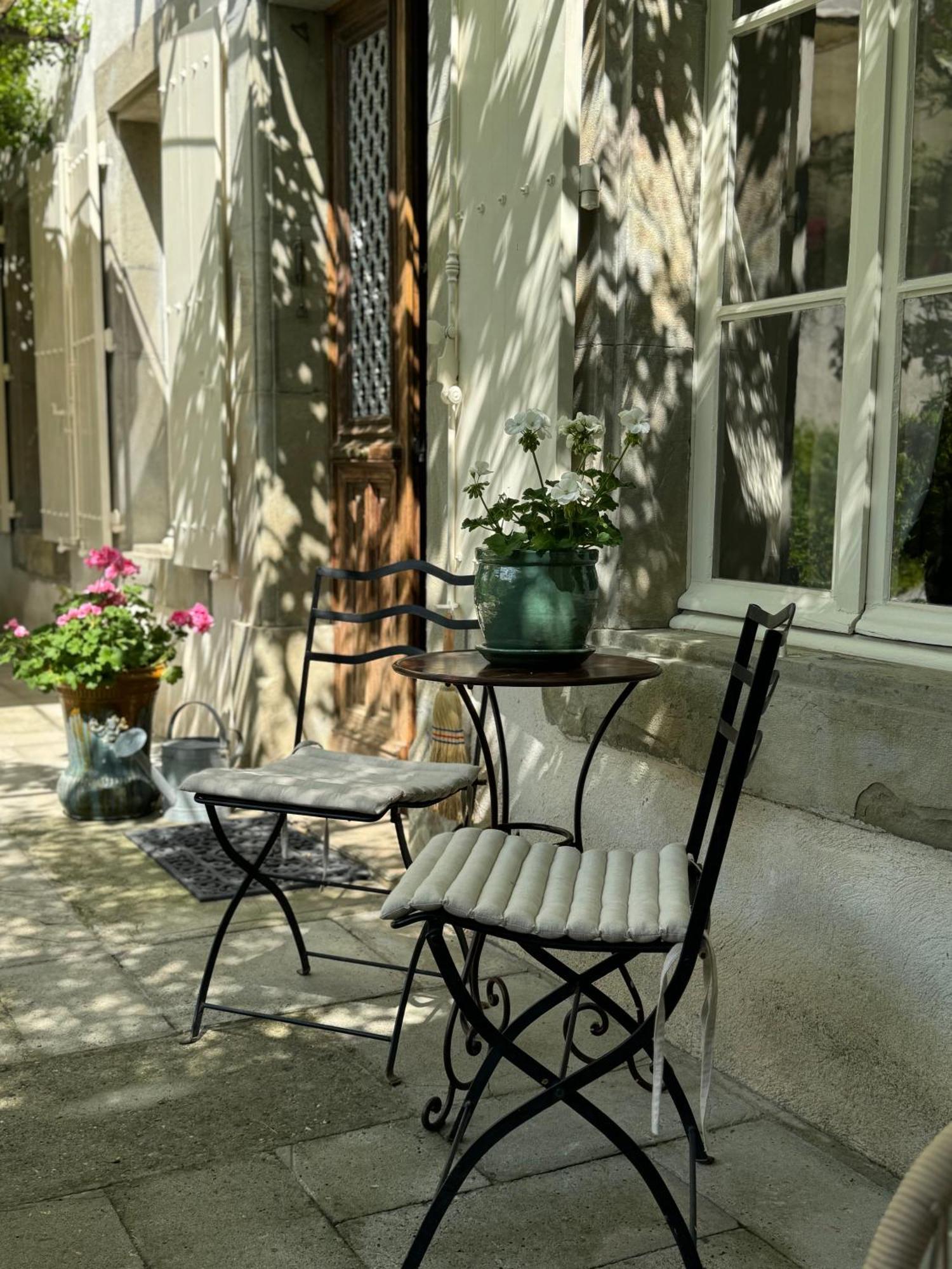 Le Patio Des Senteurs Bed and Breakfast Verzeille Eksteriør billede